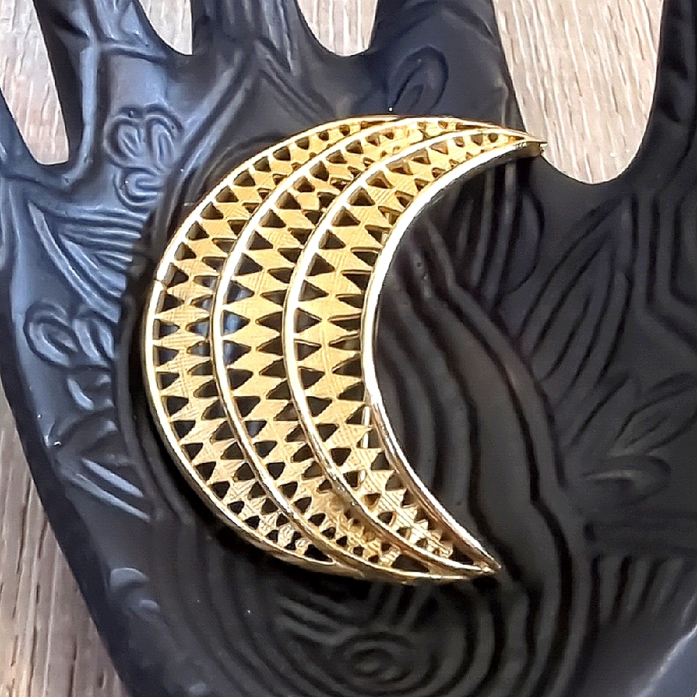 Vintage Filigree Crescent Moon Brooch